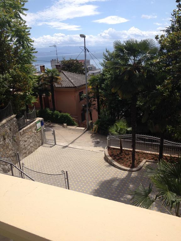 Apartments Villa Atta Abbazia Esterno foto