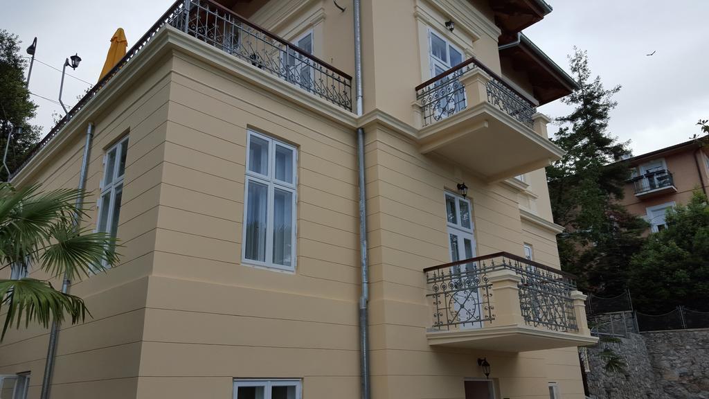 Apartments Villa Atta Abbazia Esterno foto